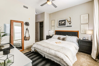 Lakeshore Lofts in Irving, TX - Building Photo - Interior Photo