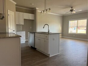 34 Dewey Rd in Lilburn, GA - Building Photo - Building Photo