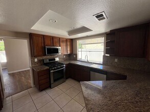 28720 N Port Ln in Menifee, CA - Building Photo - Building Photo