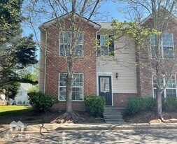 2696 Creek Mill Ln in Gainesville, GA - Building Photo