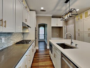 1612 Commerce Dr in Plano, TX - Building Photo - Building Photo