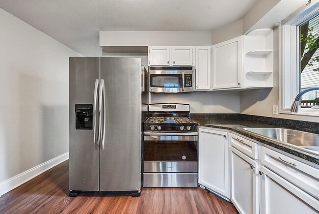 2045 Carroll Ave in St. Paul, MN - Building Photo - Building Photo