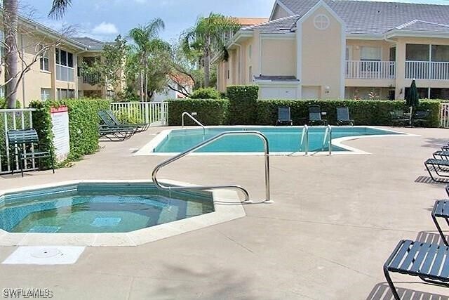 5635 Turtle Bay Dr in Naples, FL - Building Photo - Building Photo