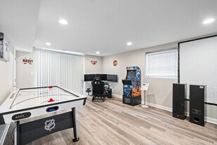 804 Willow St, Unit SI ID1285016P in Lake In The Hills, IL - Building Photo