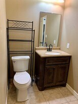 2433 Duncan Dr in Freeport, TX - Building Photo