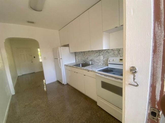 property at 2000 Rodman St