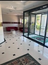 4 Chelsea Pl in Great Neck, NY - Building Photo - Building Photo