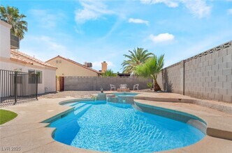 5033 Drummond Rd in Las Vegas, NV - Building Photo - Building Photo