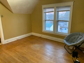 818 N 7th Ave E, Unit 2 in Duluth, MN - Building Photo - Building Photo