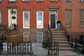 244 Adelphi St in Brooklyn, NY - Building Photo - Building Photo