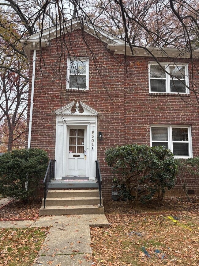 property at 4302 W Franklin St