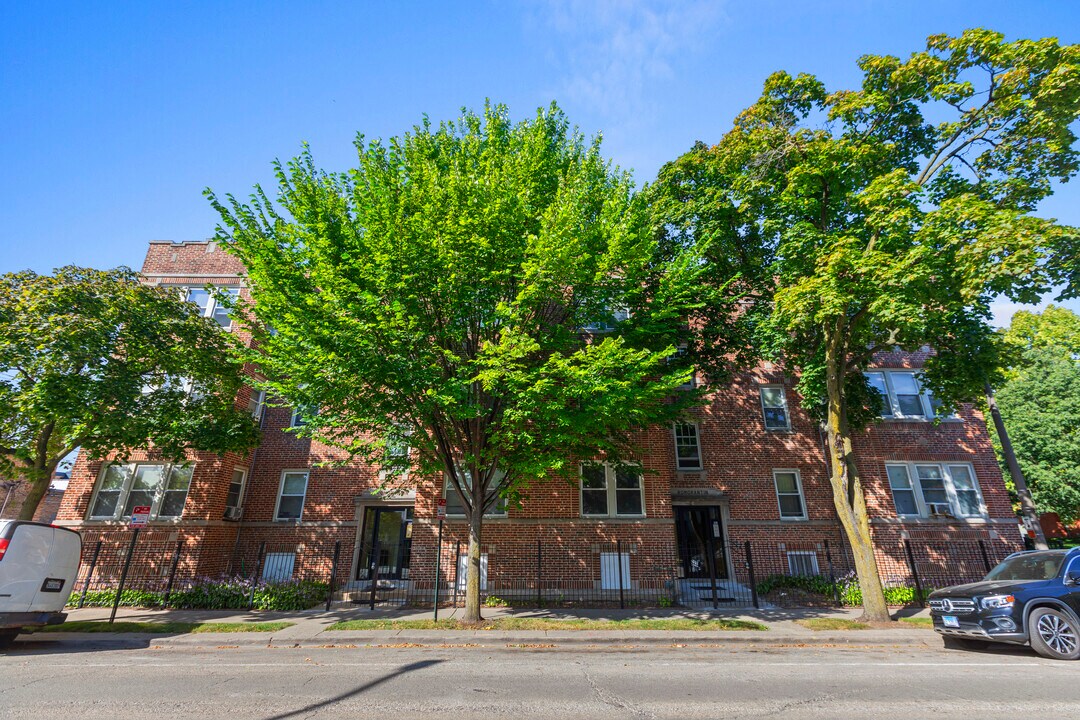 120 Custer Ave in Evanston, IL - Building Photo