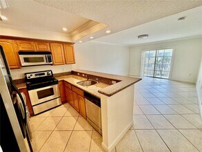 151 NE 16th Ave in Fort Lauderdale, FL - Foto de edificio - Building Photo