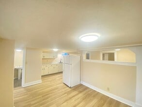 16 Linwood St in Nashua, NH - Building Photo - Building Photo