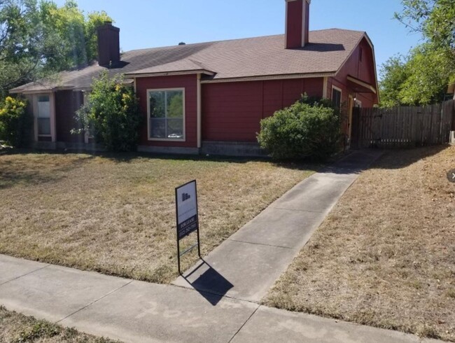 property at 16337 Edgemere Dr