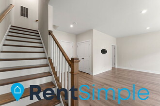 17663 Falcon Heights St in Dumfries, VA - Building Photo - Building Photo