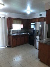 208 Laurie Ln in Willis, TX - Building Photo - Building Photo