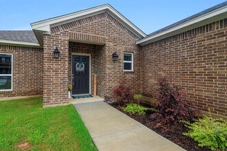 605 Madeline Ct in Azle, TX - Building Photo - Building Photo