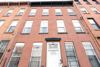 667 Henry St in Brooklyn, NY - Building Photo - Building Photo