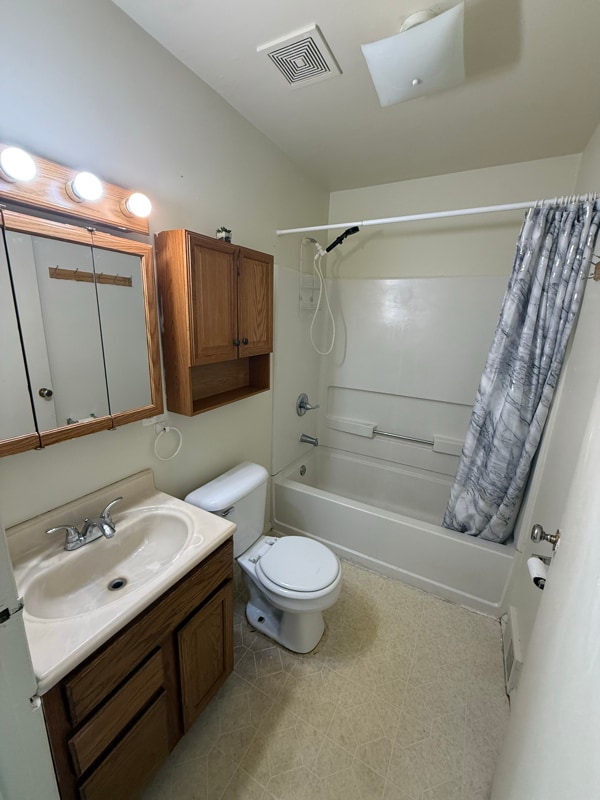 2169 Williamson Ave in Burton, MI - Building Photo - Building Photo