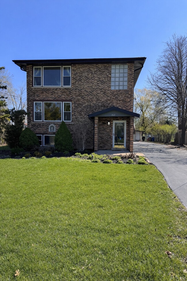 property at 7819 Garden Ln