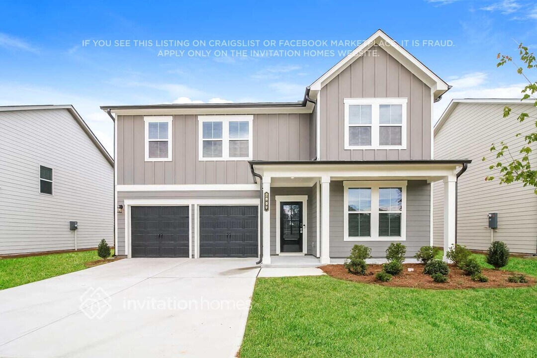 2097 Boxwood Cir in Conyers, GA - Building Photo
