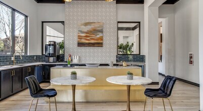 The Vincent in Dallas, TX - Foto de edificio - Building Photo