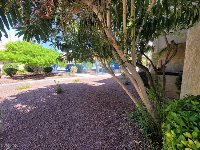 4720 O'Bannon Dr in Las Vegas, NV - Building Photo - Building Photo