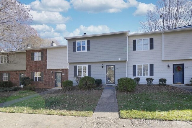 3274 Heathstead Place in Charlotte, NC - Building Photo - Building Photo