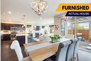 9827 S 229th Pl in Kent, WA - Building Photo