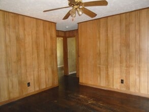 310 Old Shaw Rd in Fayetteville, NC - Foto de edificio - Building Photo