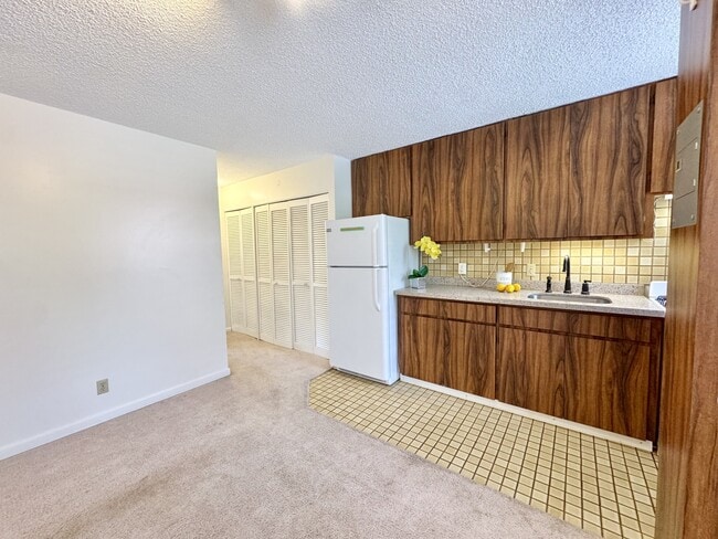 property at 1036 Green St