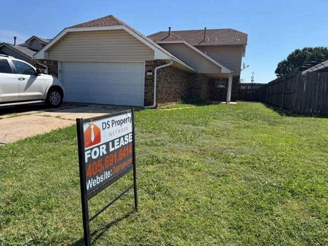 property at 3816 Winds W Ct