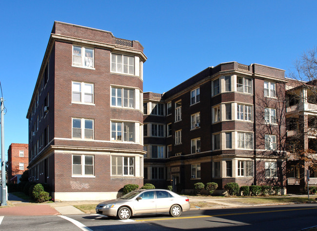 The Baylor Apartments in Norfolk, VA - Building Photo - Building Photo