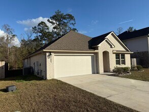 24422 Dawson Ct in Ponchatoula, LA - Building Photo - Building Photo
