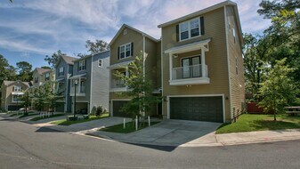 1864 Belle Vue Way in Tallahassee, FL - Building Photo