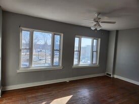 1038 7th Ave, Unit 1038 1/2