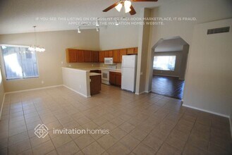 8249 W Dreyfus Dr in Peoria, AZ - Building Photo - Building Photo
