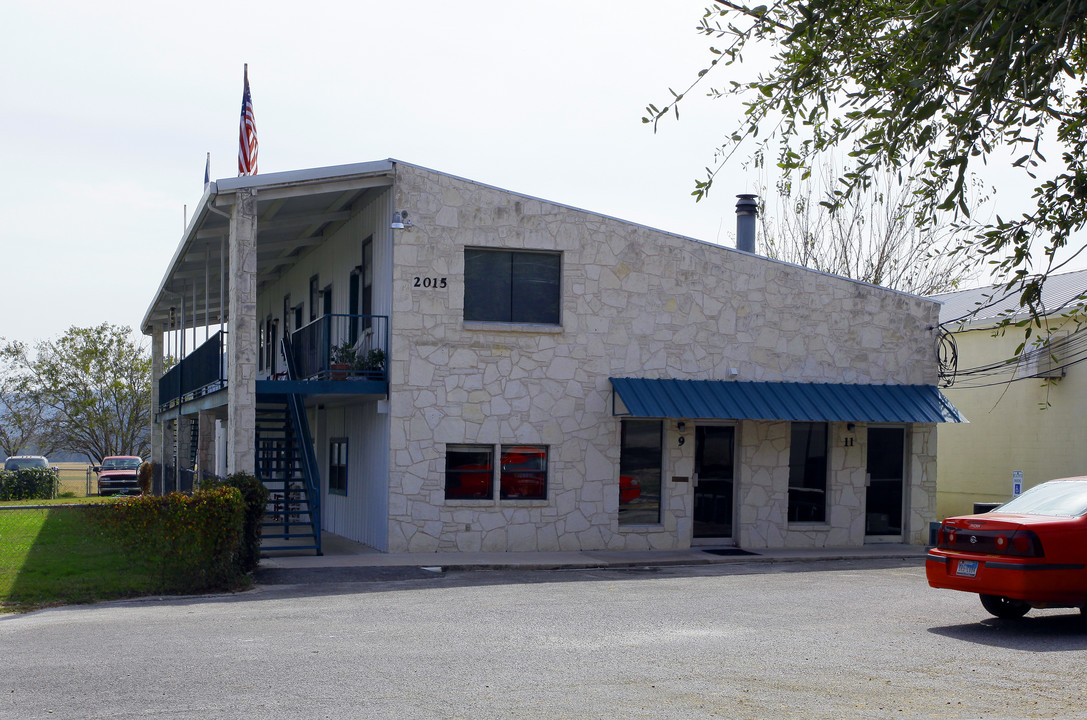 2015 FM 2673 in Canyon Lake, TX - Building Photo