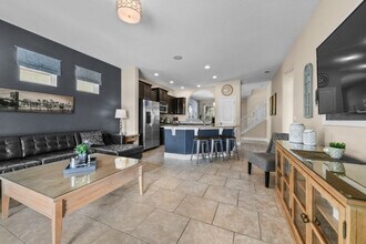 4425 Acorn Ct in Davenport, FL - Foto de edificio - Building Photo