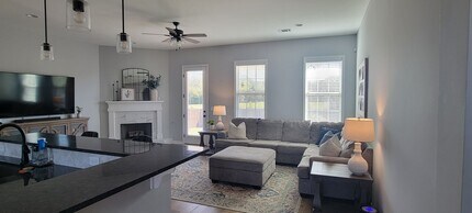 817 Hedgefield Way in Prattville, AL - Building Photo - Building Photo