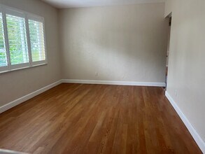 8467 8th Way N in St. Petersburg, FL - Building Photo - Building Photo