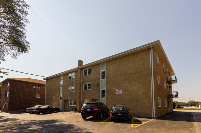 9519 Ridgeland Ave in Oak Lawn, IL - Building Photo - Building Photo