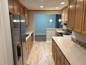 201 Kirkwood Dr in Owens Cross Roads, AL - Building Photo - Building Photo