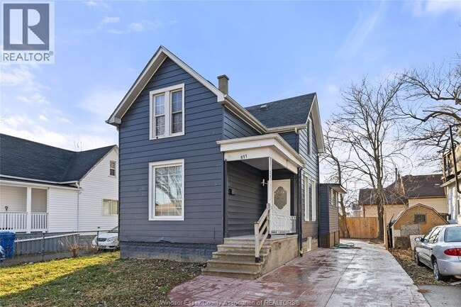 property at 811 Langlois Ave