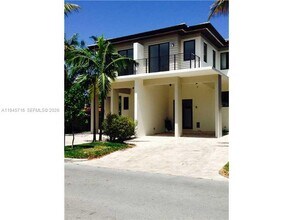 474 Fernwood Rd in Key Biscayne, FL - Building Photo - Building Photo
