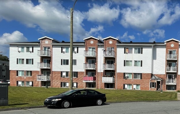 80 Leroux Rue in Granby, QC - Building Photo