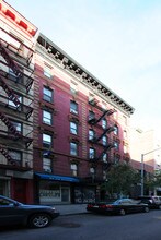 219 Mulberry St in New York, NY - Building Photo - Building Photo