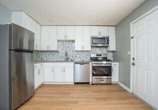 3781 M.L.K. Jr Dr SW in Atlanta, GA - Building Photo - Building Photo