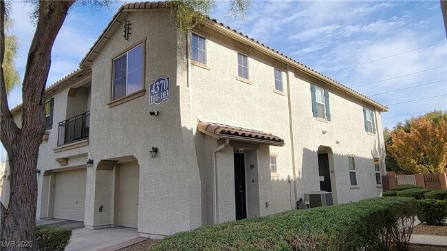 4370 Westbury Square St in North Las Vegas, NV - Building Photo - Building Photo